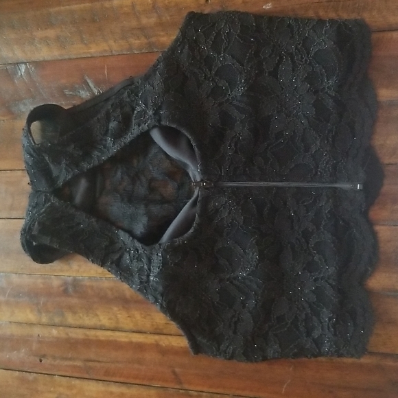 Black Lace Sparkly Halter Open Back Crop Top, Size 5 - Picture 2 of 6